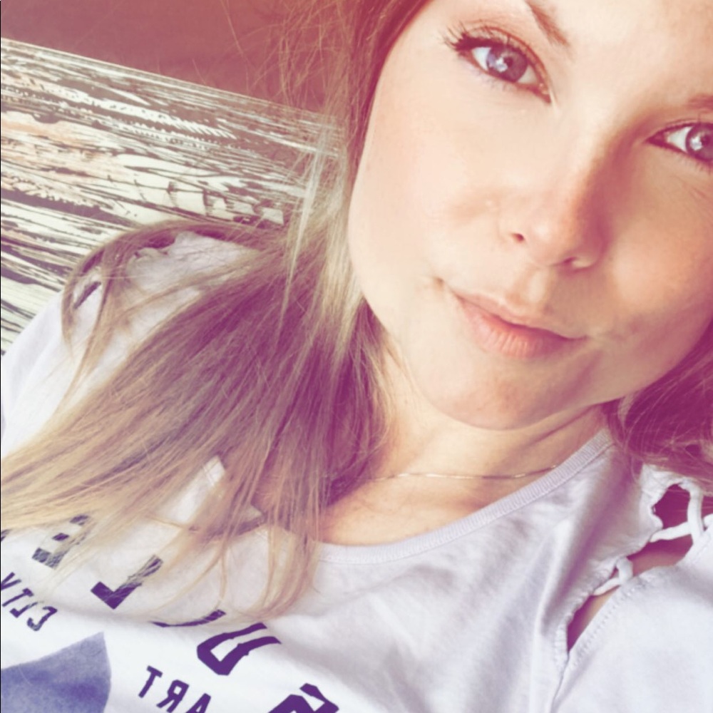 Meet your Posher, Staci